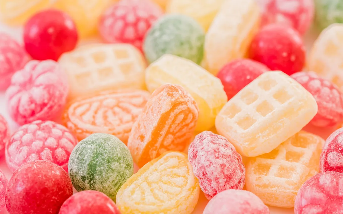 Co oznaczają słodziki, aromaty i barwniki w kreatynie smakowej?