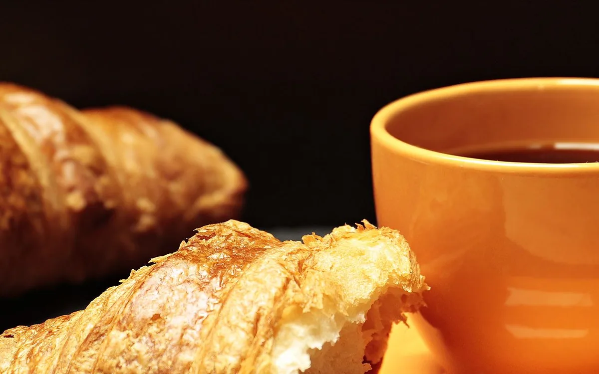 Czy croissant przed i po treningu ma sens?