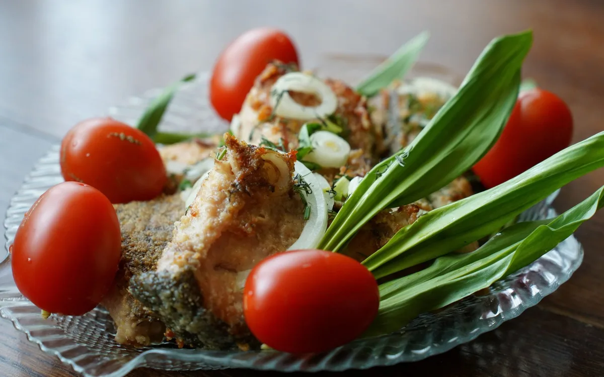 Surowa, gotowana, smażona i karmelizowana cebula - ile ma kcal?