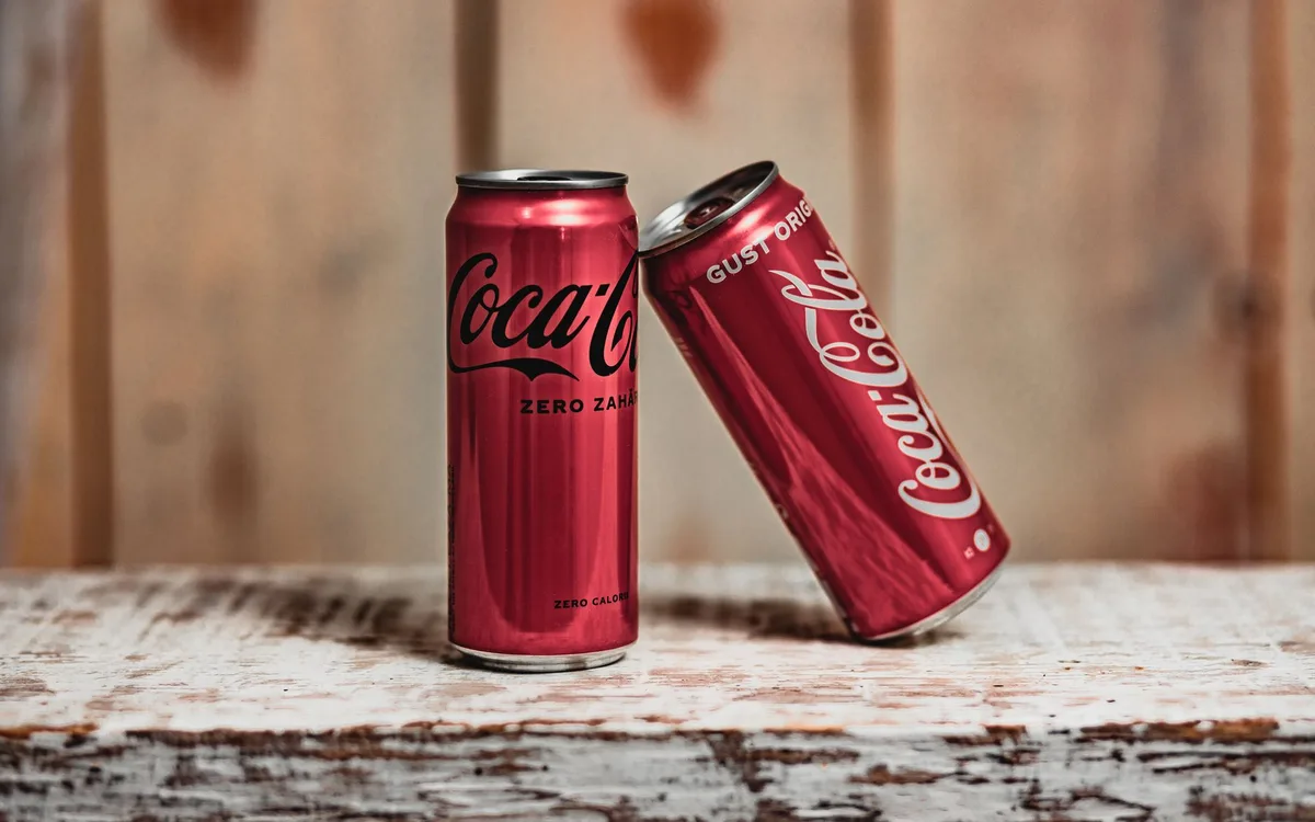 Cola zero a zwykła cola - co zmienia cukier i kalorie?