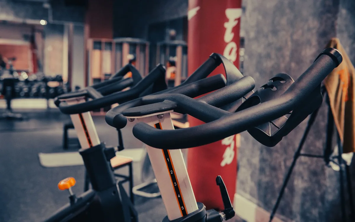 Rower stacjonarny, spinning, MTB i szosa - co spala więcej kalorii?
