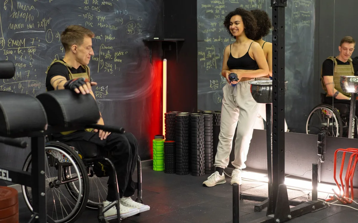 Trening siłowy na deficycie i skutki uboczne