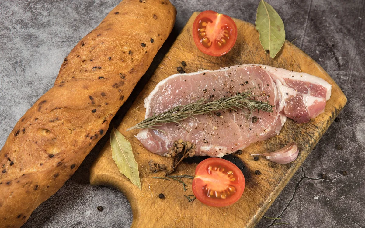 Czy kotlet schabowy pasuje do diety na redukcję i dla sportowca?